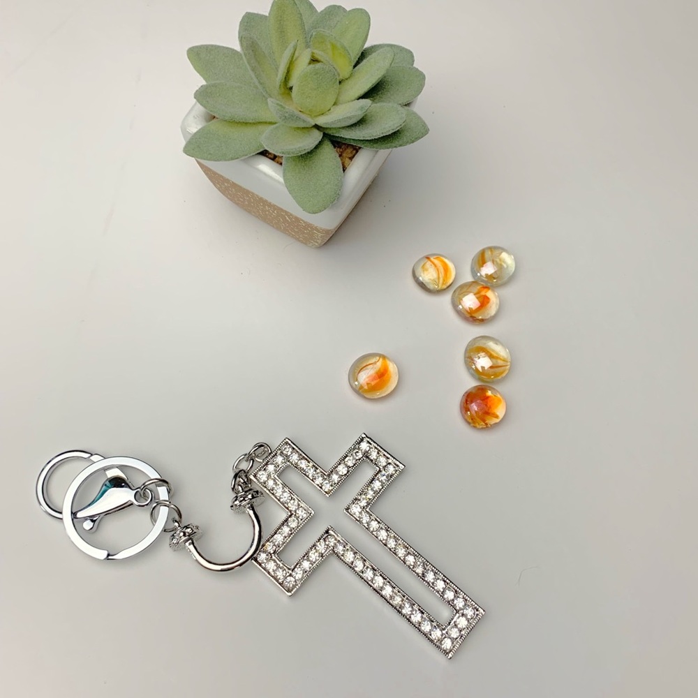 Beautiful well made cross key chain